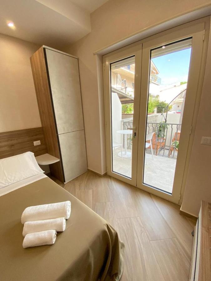 Esperia B&B Оливери Екстериор снимка
